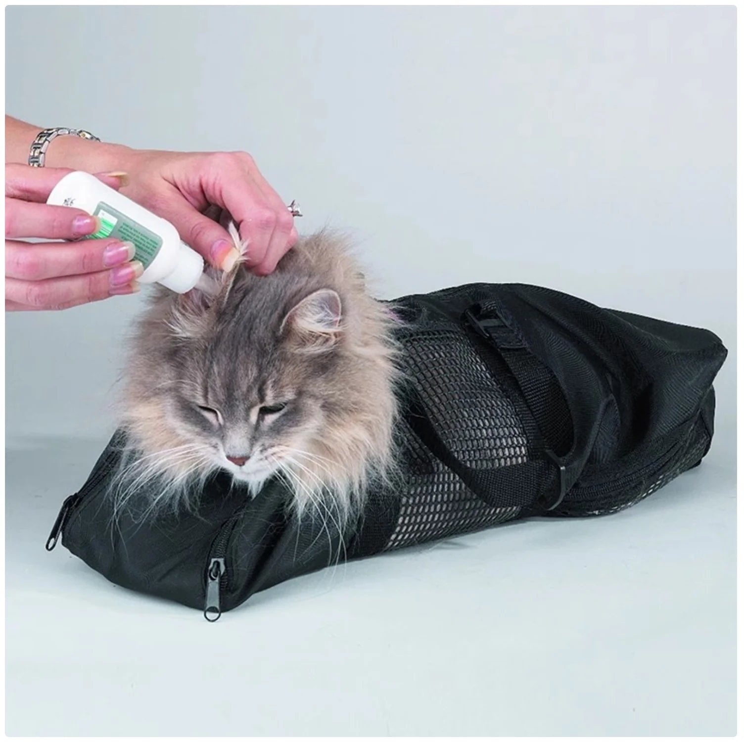 Cat Grooming Restraint Bag - Anti-Scratch Bathing and Washing Solution for Cats